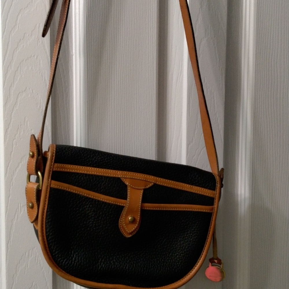 Vintage Authentic Dooney Bourke Small Black Peebles grain Cross body purse - Picture 4 of 6